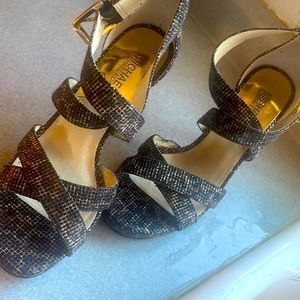 Used MK shoes twice good condition beautiful high heels
